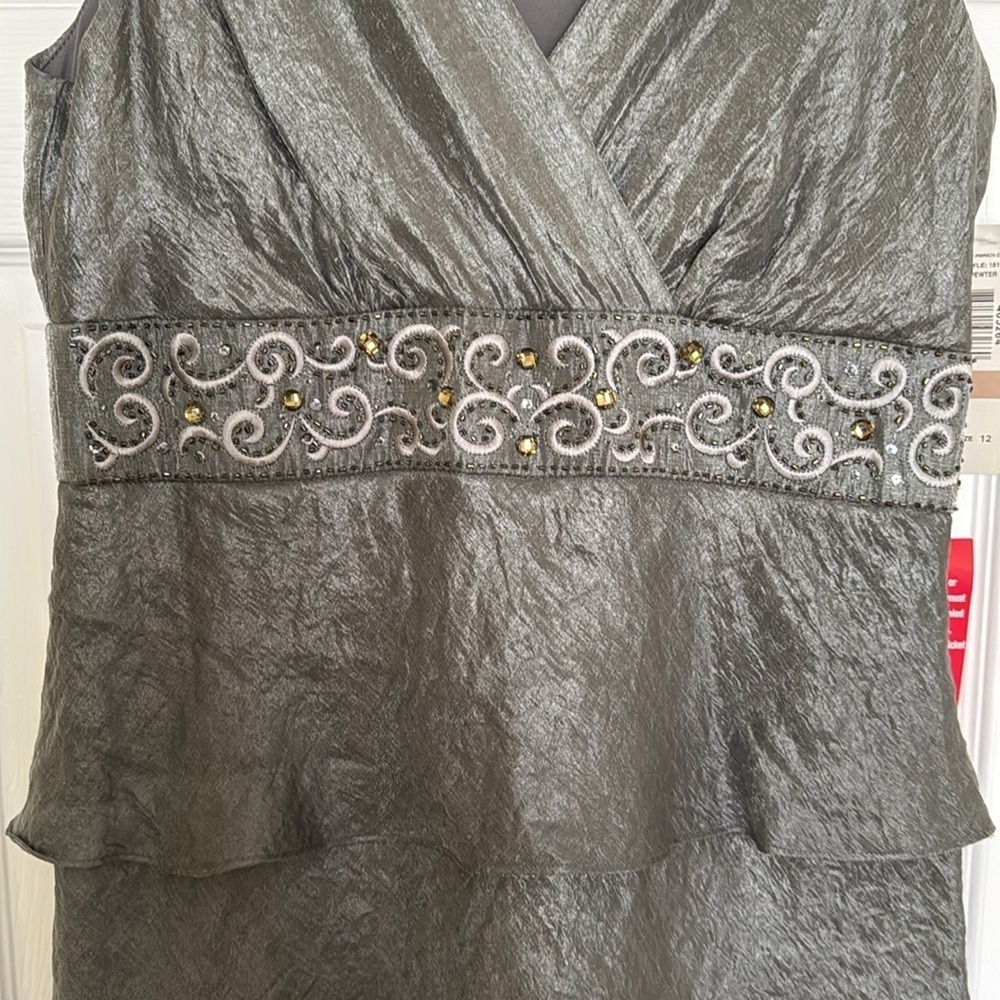 R&M Richard’s Cascading Layers Evening Gown, Pewter, Size 12, NWT - Picture 3 of 5